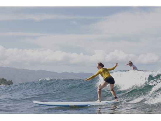 ノースショア（ハレイワ）観光　サーフィンレッスン＆ハレイワ散策＜1日＞