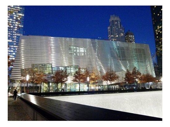 ニューヨーク自由の女神観光ツアー　リバティ島上陸＆9/11メモリアルパーク＆ワン・ワールド・トレード・センター ＜日本語ガイド／地下鉄移動＞