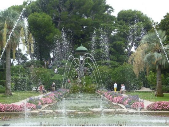 南仏半日ツアー ヴィルフランシュ＆ロスチャイルド邸＆ケリロス邸＆サンジャンキャップフェラ岬 ＜約4.5時間／日本語ドライバーガイド／ニース発＞