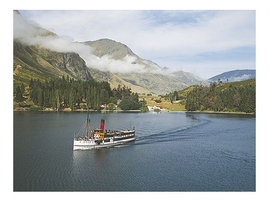 ワカティプ湖クルーズ＆ウォルターピーク牧場訪問ツアー 蒸気船アーンスロー号で優雅に湖上をクルーズ！＜クイーンズタウン発＞