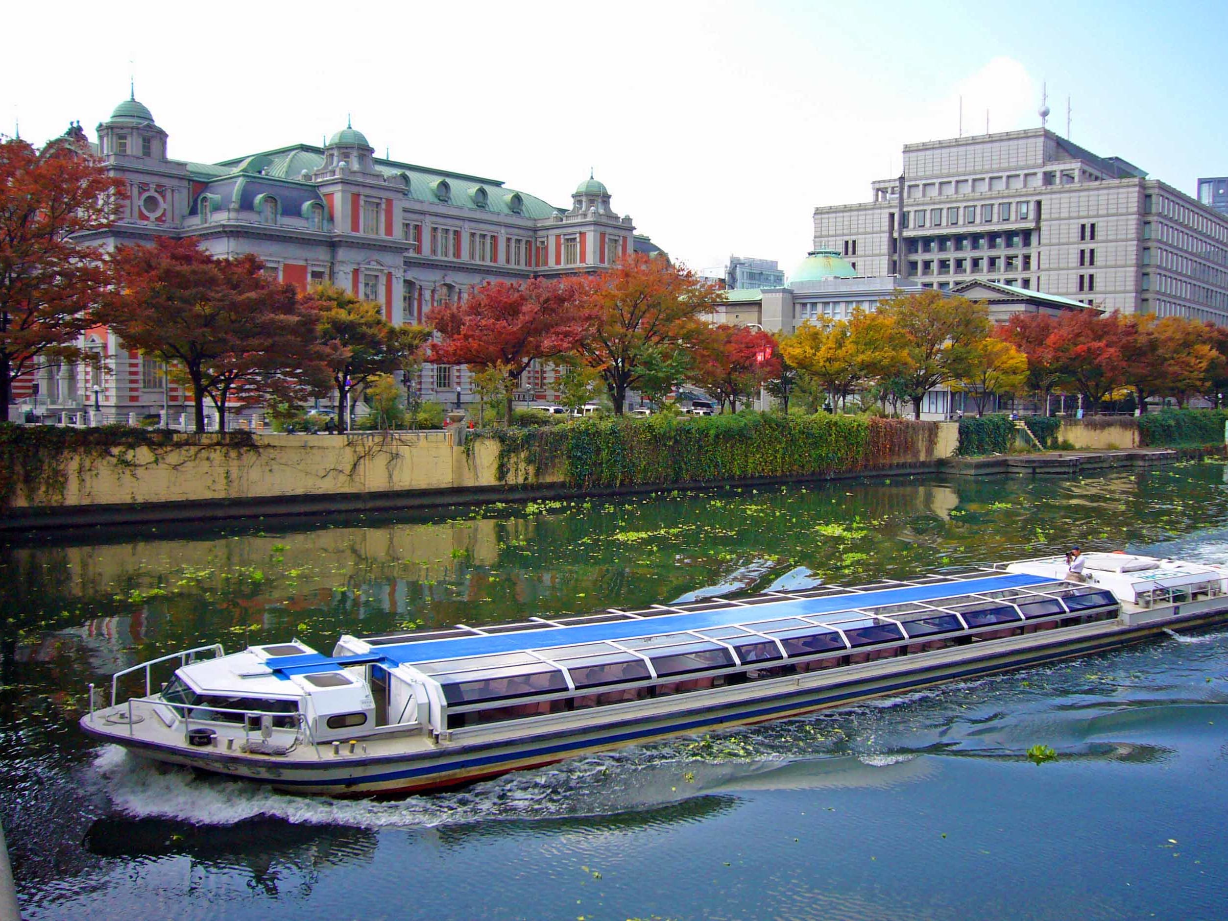 水上バス「アクアライナー」でリバークルーズ！天満橋、大阪城のトンネル等水の都大阪の名所、旧跡を川面から散策＜約40分／大阪城港・八軒家浜着場発＞by 大阪水上バス | 大阪の観光&遊び・体験・レジャー専門予約サイト VELTRA(ベルトラ)