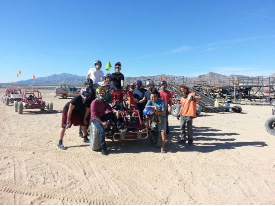 四輪バギー（ATV）体験　ラスベガスの砂丘を激走！ドライバーガイド同乗プランあり＜ラスベガス市内往復送迎付き／英語ガイド＞