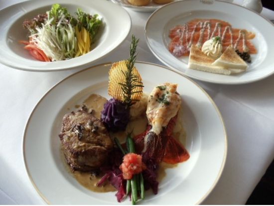 挙式後やハネムーンに！本格フレンチレストラン「ミッシェルズ・アット・ザ・コロニーサーフ」　ウェディングメニュー 食事券＆事前予約サービス ＜送迎付き＞