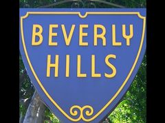 BeverlyHillsSign375