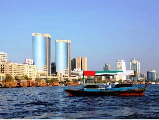 【プライベート】空港発 ドバイ観光　早朝スタート！アラビアンブレックファースト＋公認日本語ガイドとめぐる新旧市街＜半日＞ 