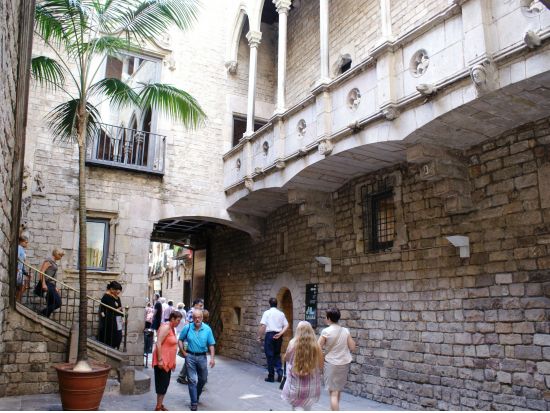 ピカソ美術館　入場チケット事前予約 ＜スペイン料理ランチ付き＞