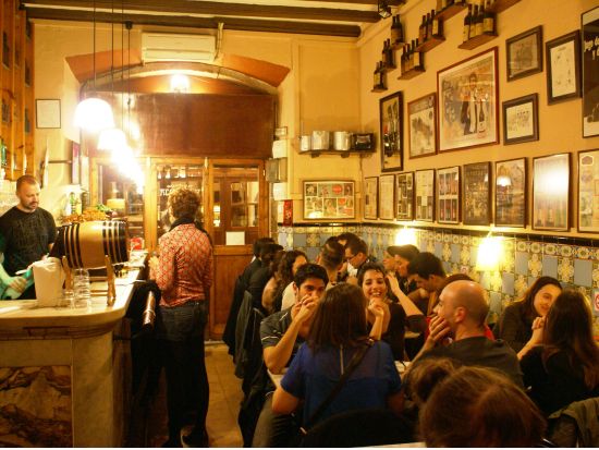 バルセロナ タパスツアー　3軒のバル巡り＆旧市街散策　選べる昼または夜プラン＜タパス5品＆ドリンク3杯／日本語＞