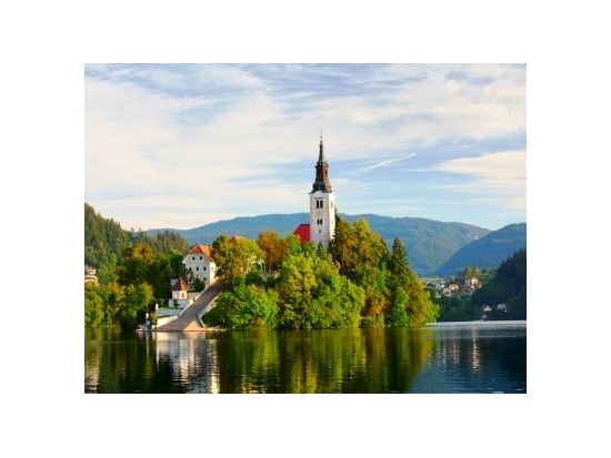 「アルプスの瞳」ブレッド湖周辺観光 プライベートツアー＜貸切／英語または日本語／リュブリャナ発＞