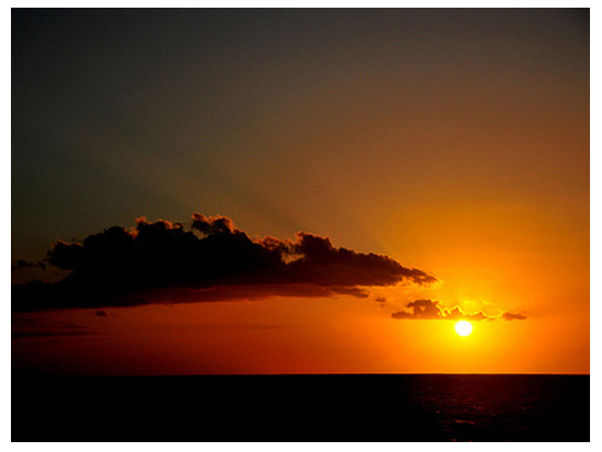 サンセットセーリング　スピリット・オブ・アロハ号　軽食＆アルコール2杯付き＆ソフトドリンク飲み放題＜ヒルトン・ハワイアン・ビレッジ発＞