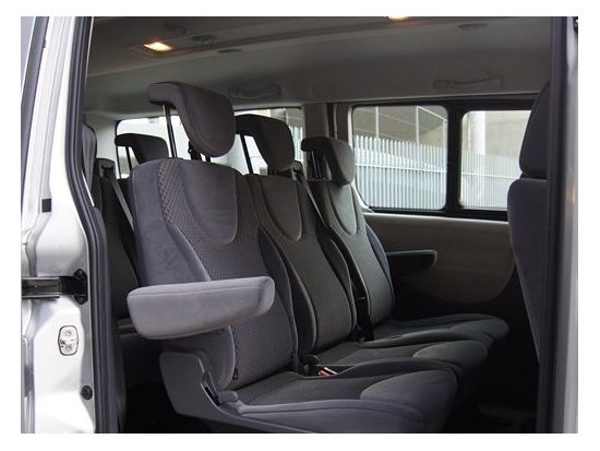 レンヌ駅 ⇔ モンサンミッシェル観光案内所または周辺ホテル　送迎サービス ＜貸切／英語ドライバー＞