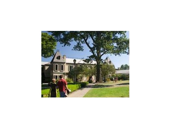 スノコルミー滝＆ワイナリー見学　半日観光ツアー ＜日本語ドライバーガイド＞