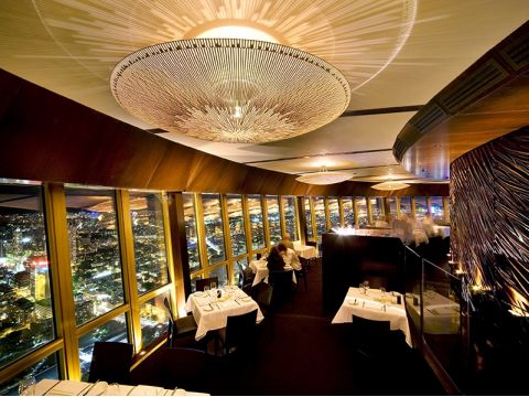 【レストラン】シドニータワー「インフィニティ at シドニー・タワー」食事券＆事前予約サービス＜ランチ／ディナー＞*コース料理