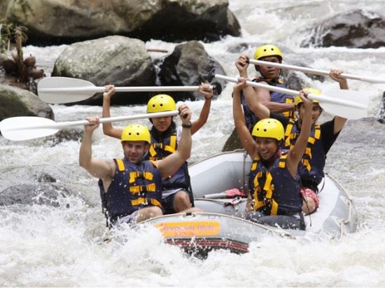 【ラフティング】アユン川ホワイト・ウォーター・ラフティング＜5歳から参加可／往復ホテル送迎付／昼食付＞ by Bali Adventure Tours