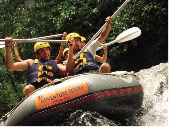 【ラフティング】アユン川ホワイト・ウォーター・ラフティング＜5歳から参加可／往復ホテル送迎付／昼食付＞ by Bali Adventure Tours