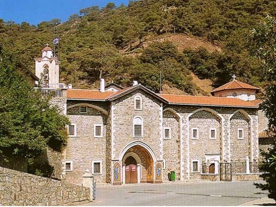 トロードス山脈＆キーコス修道院観光ツアー＜木曜日／パフォス発＞