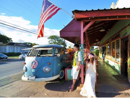 ハワイ　ビーチ＆タウンフォト　選べる撮影場所はカイルアまたはノースショア　サンセット・星空撮影オプションや人気カメラマン確約プランあり（撮影・衣装・メイク有無）