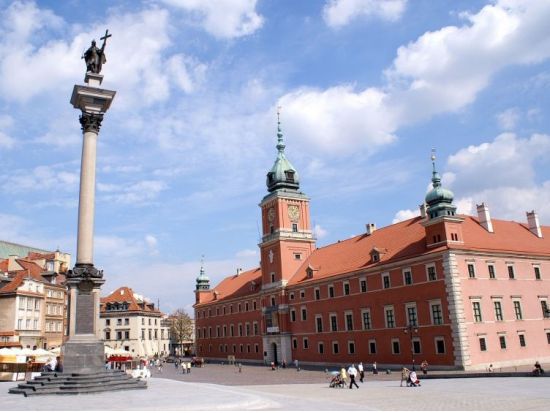 【都市間送迎】クラクフ市内ホテル⇔ワルシャワ市内ホテル＜貸切＞