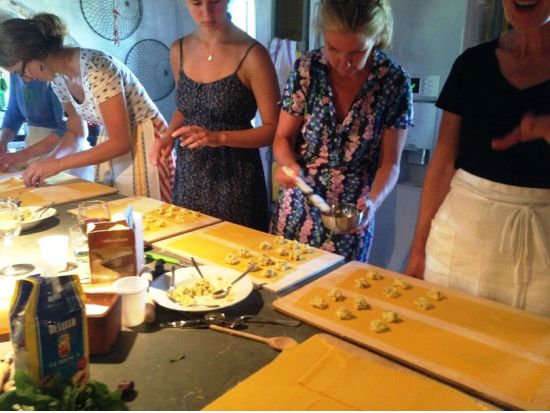 本場イタリア料理を学ぶ！クッキングレッスン in マッツァーノ・ロマーノ ＜貸切またはグループレッスン／ローマ発＞