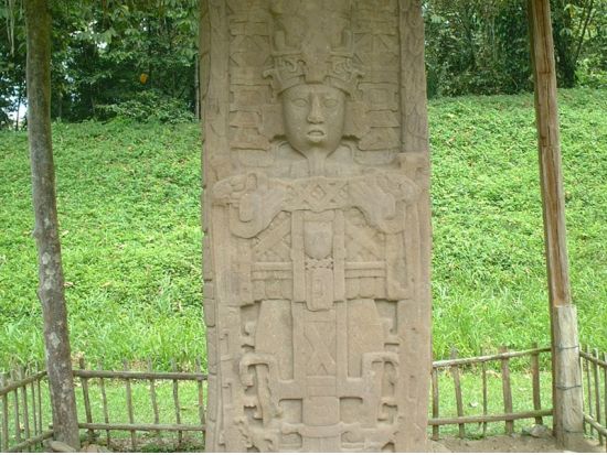 【プライベートツアー】コパン・キリグア遺跡 1泊2日ツアー＜車貸切／昼食付／日本語ガイド／アンティグア発＞