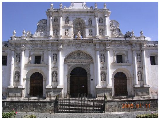 【プライベートツアー】グアテマラシティ市内 観光ツアー＜半日・1日／車貸切／日本語ガイド／アンティグア発＞