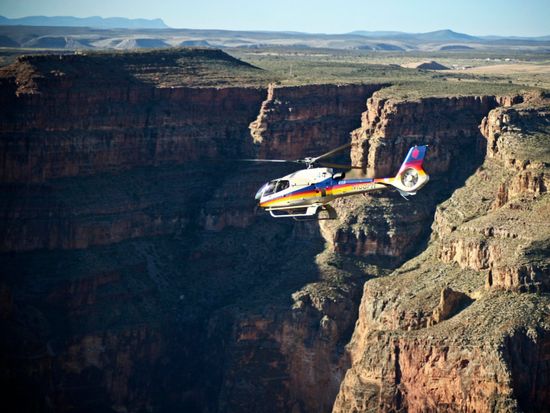 小型飛行機で巡る　グランドキャニオン・ウエスト遊覧飛行 ＜フライト約70分／日本語オーディオガイド／英語ドライバー＞の写真5
