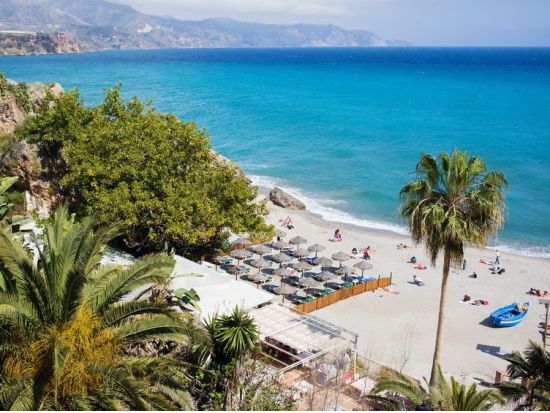 アンダルシアの白い村 ミハス＆フリヒリアナ＆ネルハ 1日観光プライベートツアー＜現地語ドライバー／マラガ発着＞