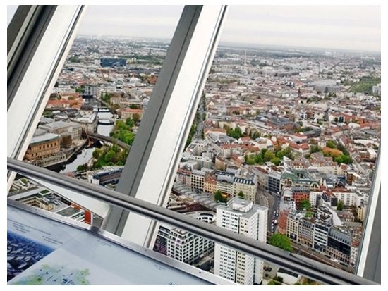 360度を見渡すベルリンテレビ塔！優先入場チケット予約