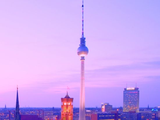 360度を見渡すベルリンテレビ塔！優先入場チケット予約
