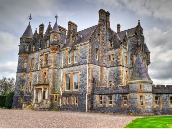 南アイルランド日帰りツアー　伝説の残るブラーニー城＆ロック・オブ・カシェル＆反乱の都市コーク ＜英語ドライバーガイド／ダブリン発＞