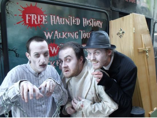 ダブリン市内 幽霊バスツアー　聖オードエン教会＆キルメイナム刑務所 ＜英語ドライバーガイド／ダブリン発＞