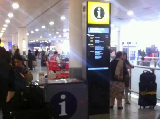 【空港送迎】ヒースロー空港 ⇔ ロンドン市内 ＜乗合／英語ドライバー＞