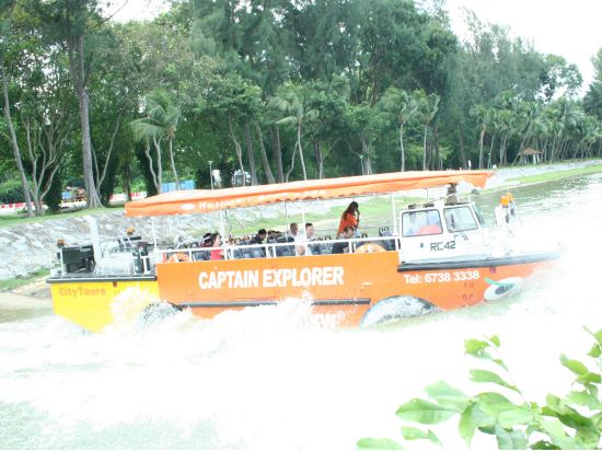 水陸両用バス　シンガポールダックツアー ＜英語ガイド＞