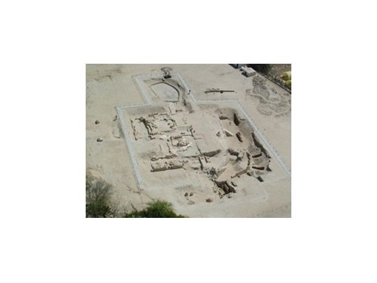 バーレーン半日プライベート観光ツアー 謎の古代文明ディルムンの足跡を辿る＜午前／英語＞