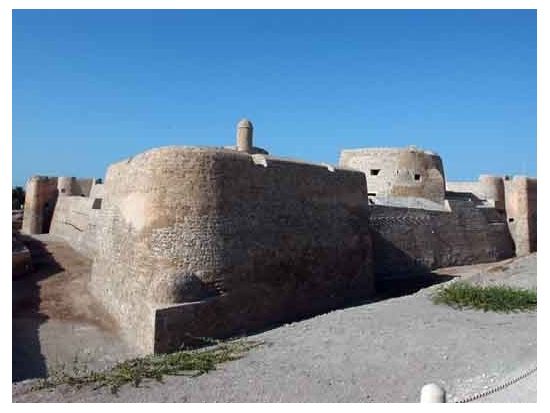 バーレーン半日プライベート観光ツアー 謎の古代文明ディルムンの足跡を辿る＜午前／英語＞