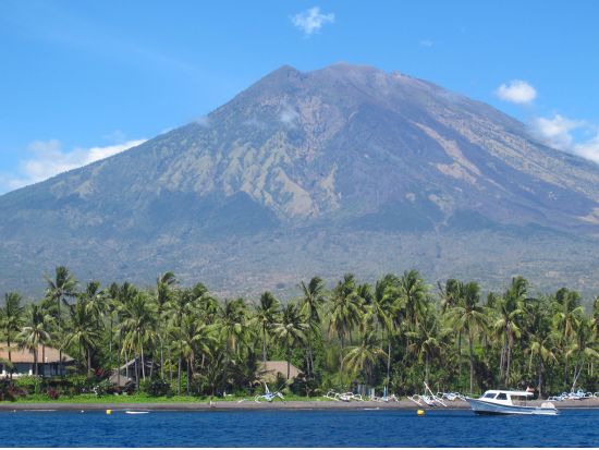 ブサキ寺院＆スマラプラ王宮（クルンクン遺跡）　300年の歴史がある古都散策ツアー ＜昼食付き／日本語ガイド＞by JTB