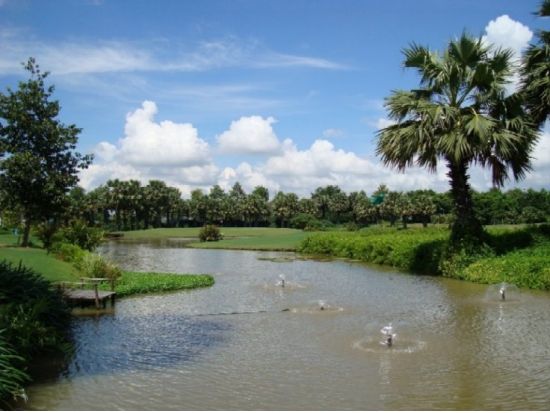 クルン・ガビー・ゴルフコース&カントリークラブエステート  送迎付きゴルフツアー＜空港送迎選択可／日本語ガイド付／カート代込＞