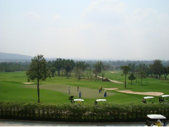 サイアム・カントリークラブ・パタヤ  送迎付きゴルフツアー＜日本語ガイド付き／カート代込＞