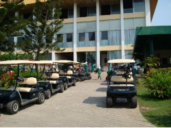 フェニックス・ゴルフ＆カントリークラブ  送迎付きゴルフツアー ＜日本語ガイド付き／カート代込＞