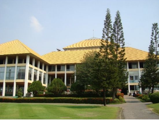 フェニックス・ゴルフ＆カントリークラブ  送迎付きゴルフツアー ＜日本語ガイド付き／カート代込＞