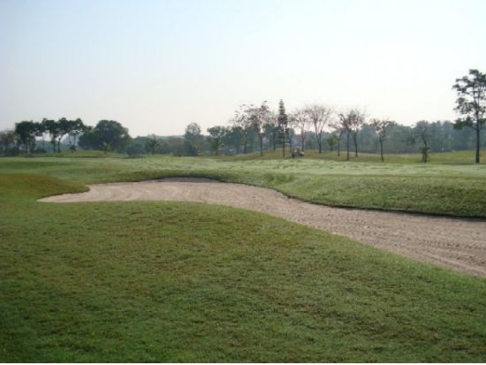 【ゴルフ予約】ブラパゴルフクラブ（Burapha Golf Club） ＜パタヤ市内ホテル往復送迎付き／カート代込＞