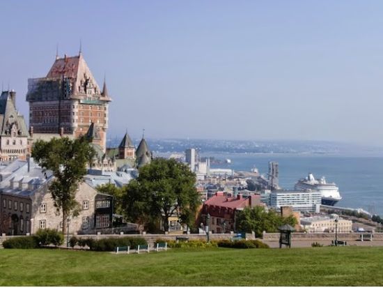 世界遺産都市ケベックシティー　ウォーキングツアー ＜日本語ガイド＞