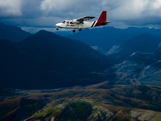 Britten Norman Islander (2)