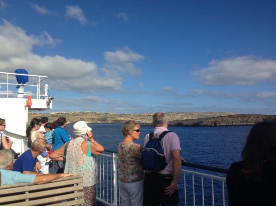 【プレミアム・マルタ】公認日本人ガイドと巡る大自然 & 神秘の古代遺跡のゴゾ島＜車＋ガイド貸切／日本語／フェリー／昼食付＞