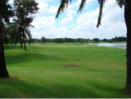 ザ・レガシーゴルフクラブ　送迎付きゴルフツアー ＜空港送迎の選択可／日本語ガイド付き／カート代込＞