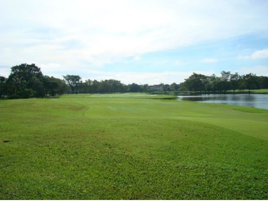 タナシティ・ゴルフ＆カントリークラブ  送迎付きゴルフツアー ＜空港送迎の選択可／日本語ガイド付き／カート代込＞