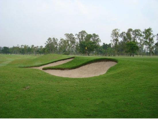 ムアンゲオゴルフコース　送迎付きゴルフツアー ＜空港送迎の選択可／日本語ガイド付き／カート代込＞