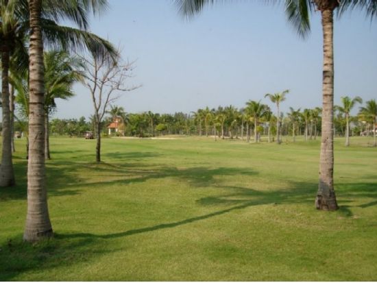 ロイヤル・レイクサイド・ゴルフクラブ  送迎付きゴルフツアー＜空港送迎選択可／日本語ガイド付／カート代込＞