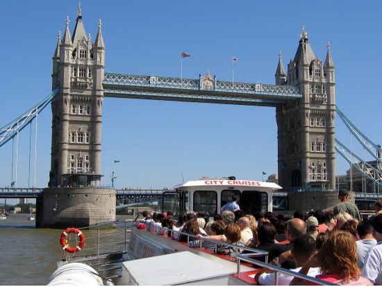 テムズ川 乗り降り自由1日乗船チケット byシティクルーズ＜24時間有効＞　*当日予約OK