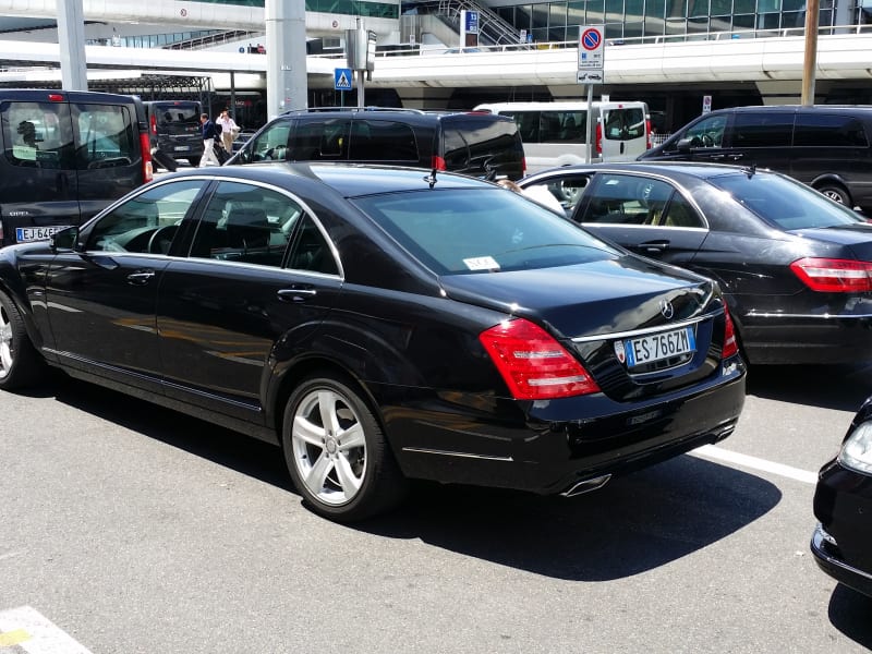 S CLASS,E CLASS,AT THE AIRPORT