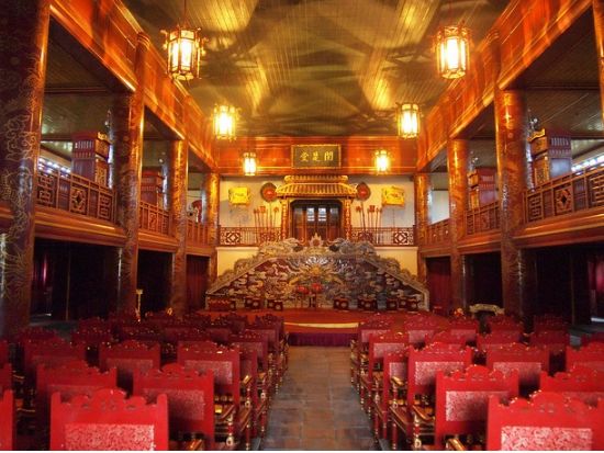 シクロで巡る世界遺産フエ観光＋ティエンムー寺　三輪自転車シクロでゆったり遺跡巡り！＜午前・午後／現地ガイド(日本語可)・英語ガイド／フエ発＞